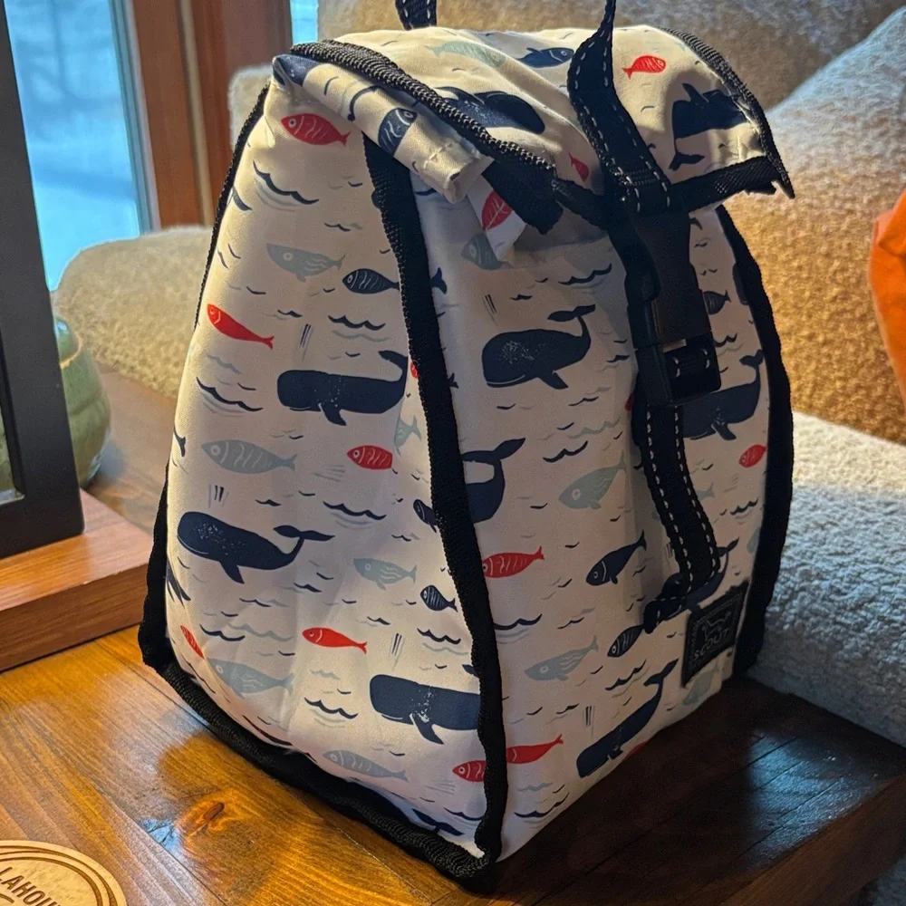 Scout Whale Print lunchbag - Blue, Red, and Black - Picture 2 of 9